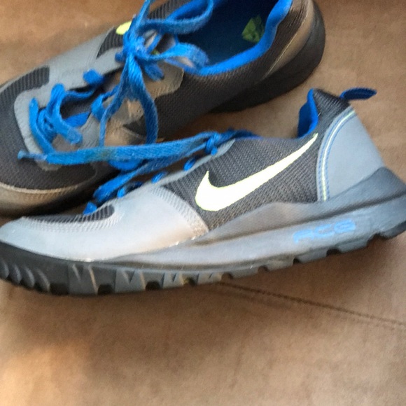 Nike ACG Sneakers - Picture 2 of 3